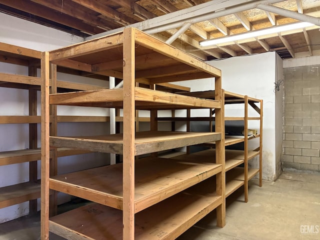 267 Cedar Ave, Earlimart, CA 93219 - view of storage area