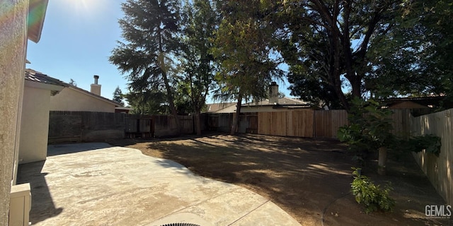 8808 Cape Flattery Dr, Bakersfield, CA 93312 - fenced backyard featuring a patio area
