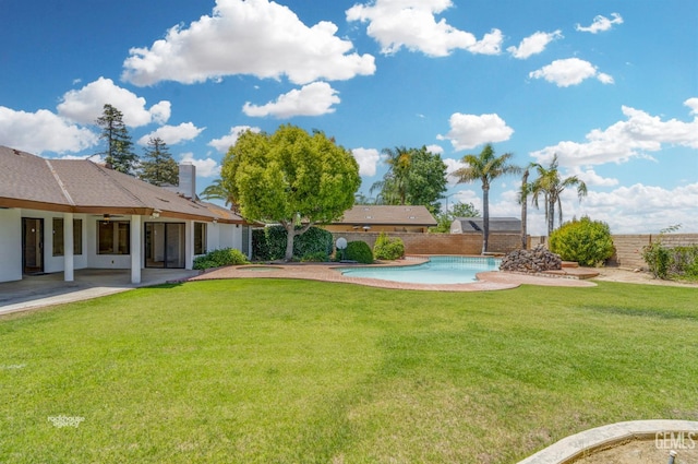 7108 Luke Ave, Bakersfield, CA 93308 - view of yard featuring a patio