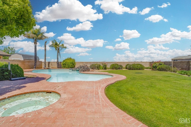 7108 Luke Ave, Bakersfield, CA 93308 - view of swimming pool with an in-ground hot tub and a patio area