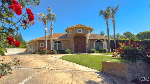 3006 Springbank Ct, Bakersfield, CA 93311 - view of front facade with stone siding