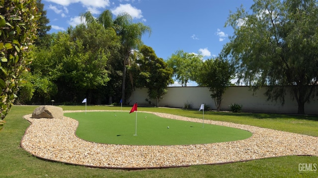 3006 Springbank Ct, Bakersfield, CA 93311 - view of home's community featuring a putting green and a fenced backyard