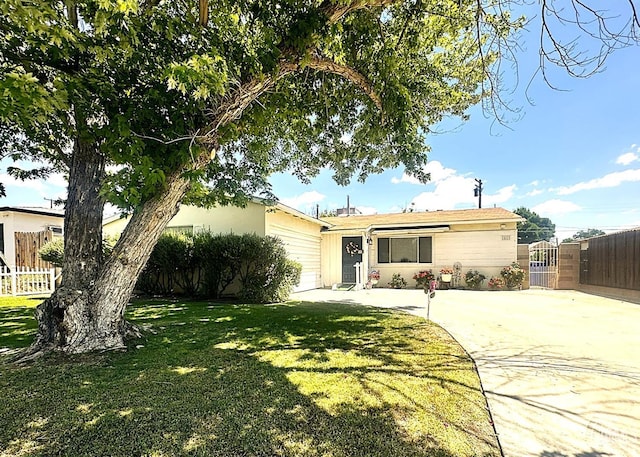1013 Chelsea St, Bakersfield, CA 93306 - photo 1