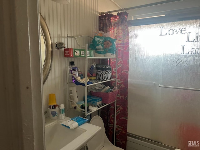 1473 22nd Ave, Delano, CA 93215 - bathroom with a shower with curtain