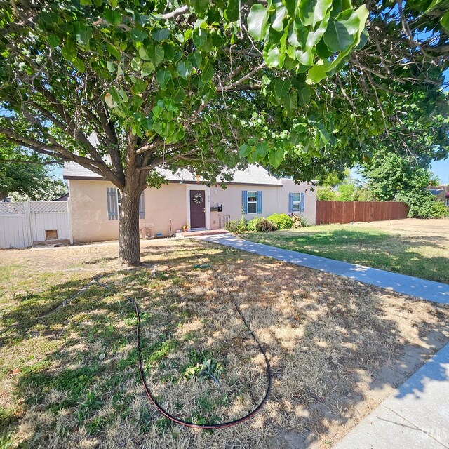219 Lincoln St, Bakersfield, CA 93305 - photo 2