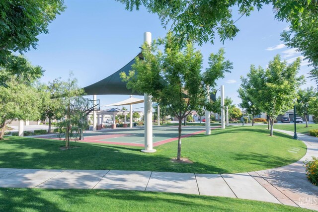 13620 Stonethwaite Ln, Bakersfield, CA 93311 - view of property's community with a lawn