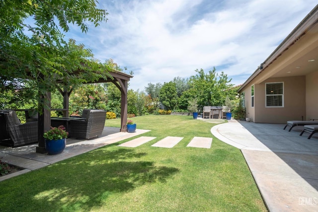 13620 Stonethwaite Ln, Bakersfield, CA 93311 - view of green lawn featuring a patio and an outdoor living space