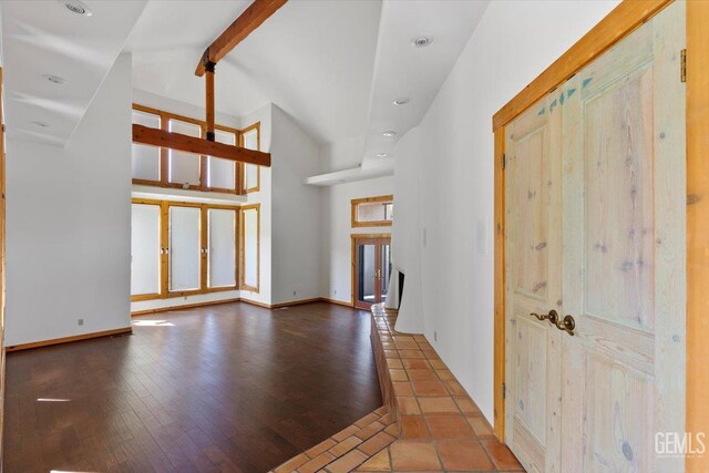 28221 Cumberland Rd, Tehachapi, CA 93561 - entrance foyer featuring high vaulted ceiling, baseboards, recessed lighting, and wood finished floors