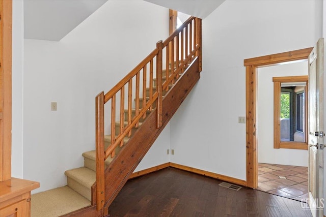 28221 Cumberland Rd, Tehachapi, CA 93561 - staircase with hardwood / wood-style flooring