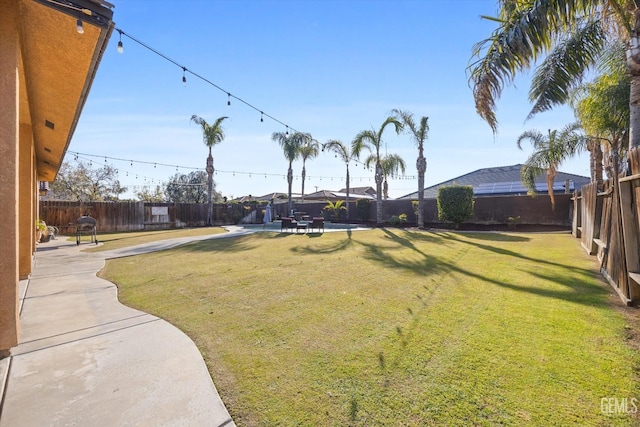 view of yard featuring a patio