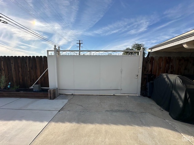 1022 9th Ave, Delano, CA 93215 - view of gate
