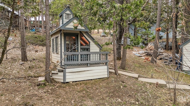 view of outbuilding