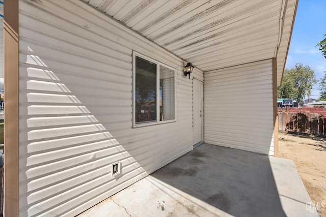 132 E Center St, Taft, CA 93268 - view of patio