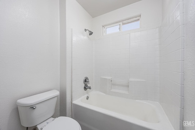 132 E Center St, Taft, CA 93268 - full bath featuring bathing tub / shower combination and a textured wall