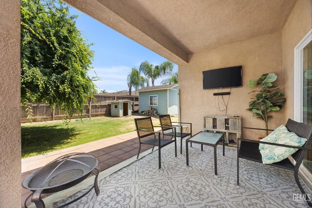 2109 Via Tuscania Ave, Delano, CA 93215 - view of patio