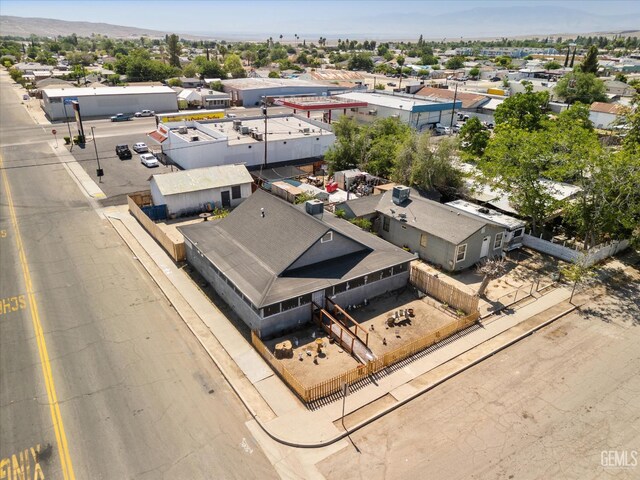 220 Tyler St, Taft, CA 93268 - drone / aerial view