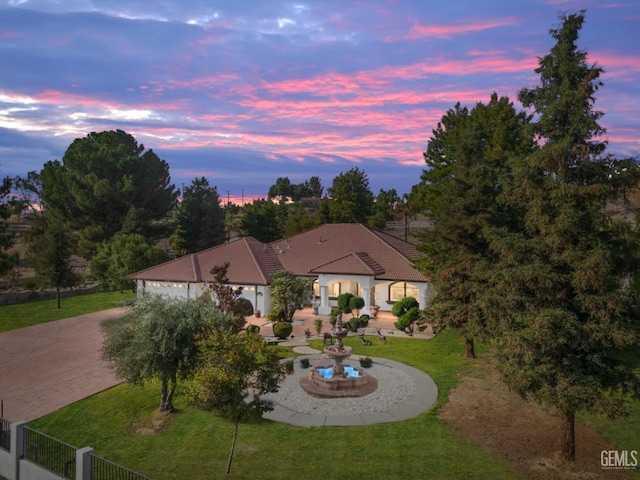 10834 Olcese Rd, Bakersfield, CA 93308 - view of front of house with a lawn