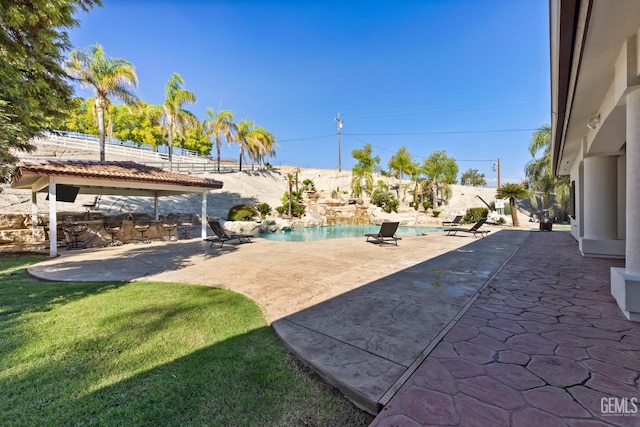 10834 Olcese Rd, Bakersfield, CA 93308 - view of patio featuring an outdoor bar