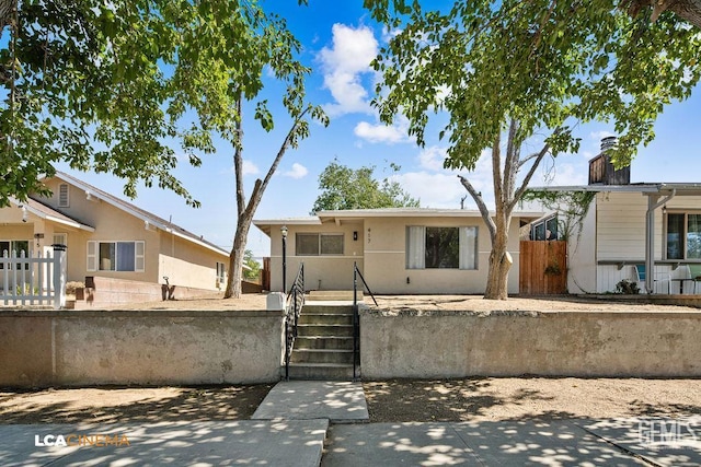 417 B St, Taft, CA 93268 - view of front of property featuring stucco siding
