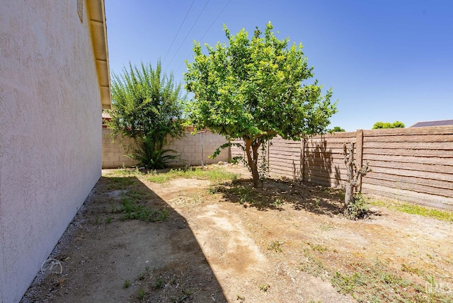 1857 Fern Tree Close, Wasco, CA 93280 - view of fenced backyard