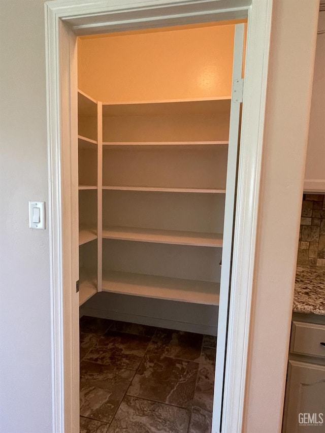 12007 Roaring River Ave, Bakersfield, CA 93311 - view of pantry
