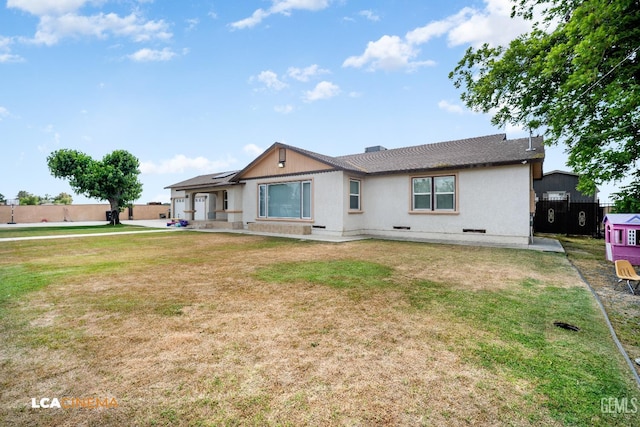 13271 Garzoli Ave, Mc Farland, CA 93250 - view of front of home with crawl space