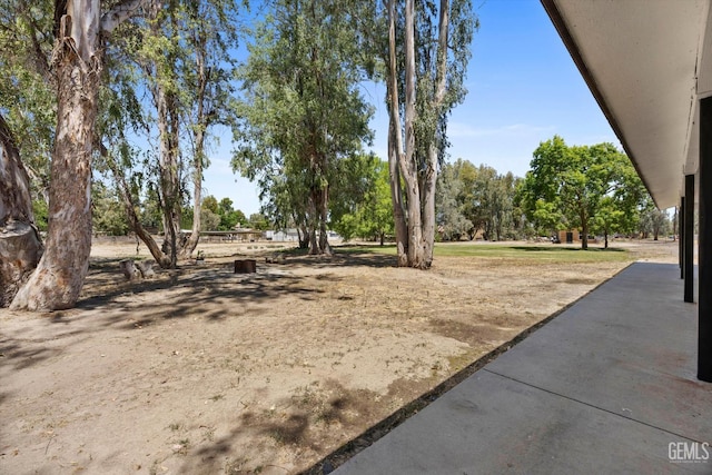7544 Clifford Ct, Bakersfield, CA 93313 - view of yard