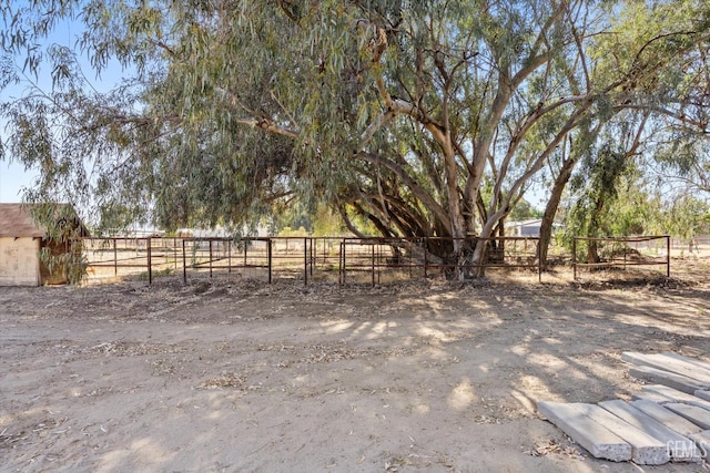 7544 Clifford Ct, Bakersfield, CA 93313 - view of yard