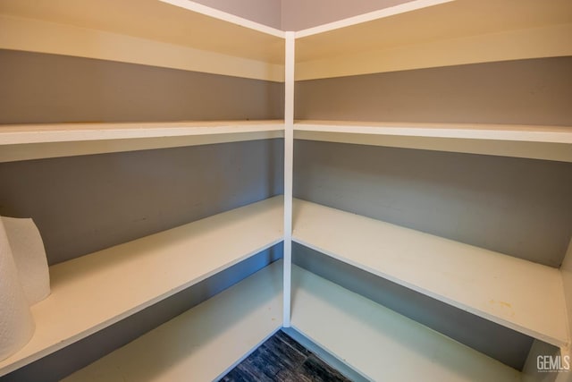 5514 Lombardy Ct, Bakersfield, CA 93308 - view of pantry