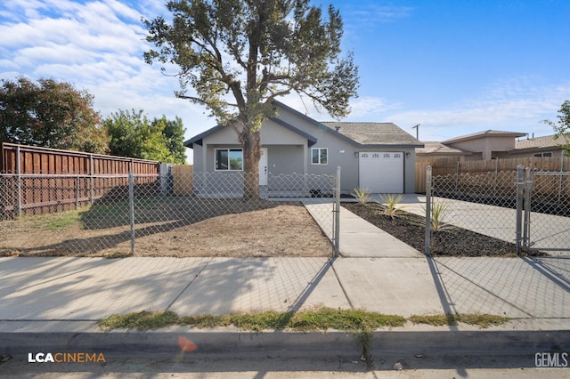 Listing photo 2 for 3510 Lotus Ln, Bakersfield CA 93307