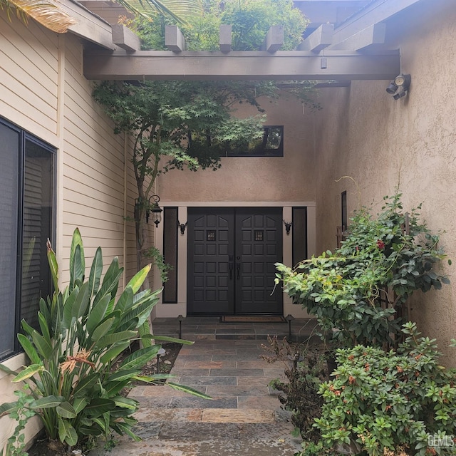 view of property entrance