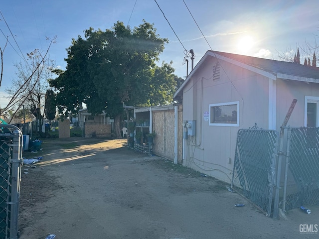 30710 Martinez St, Shafter, CA 93263 - photo 5