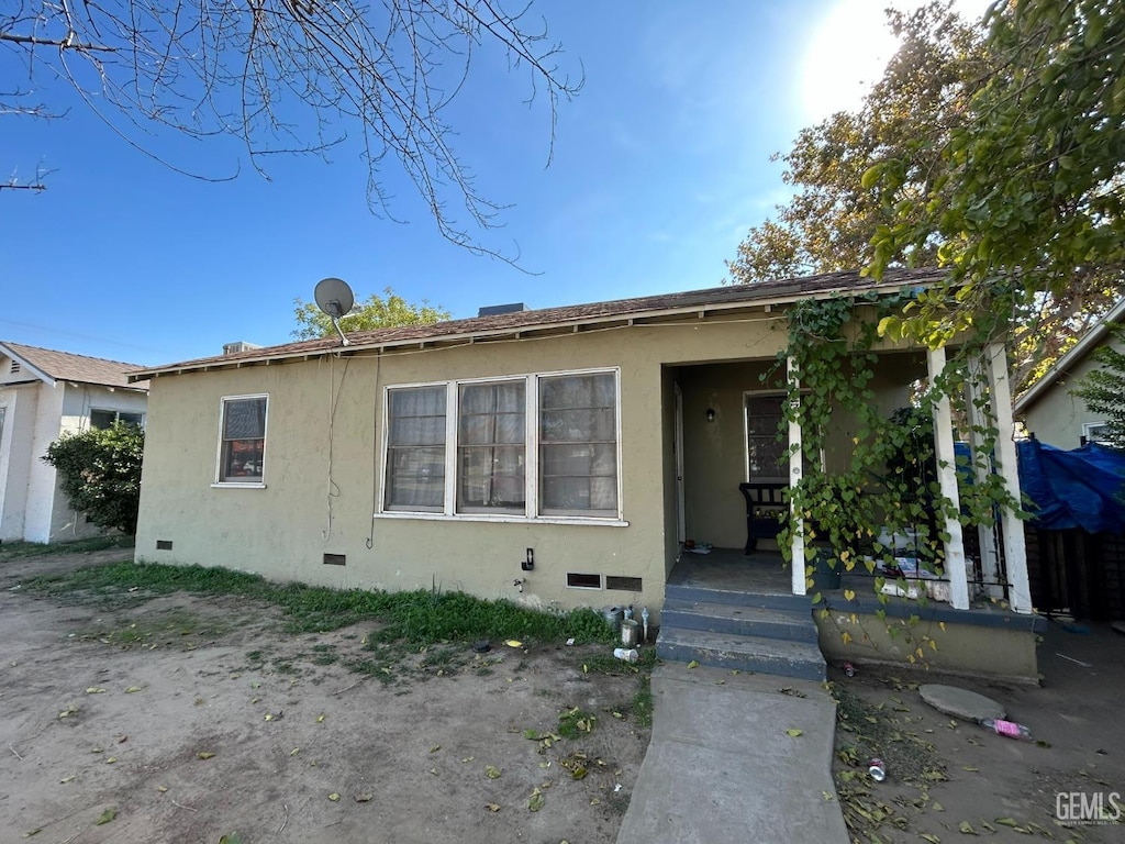 127 Bernard St, Bakersfield, CA 93305 - view of front of property featuring a porch