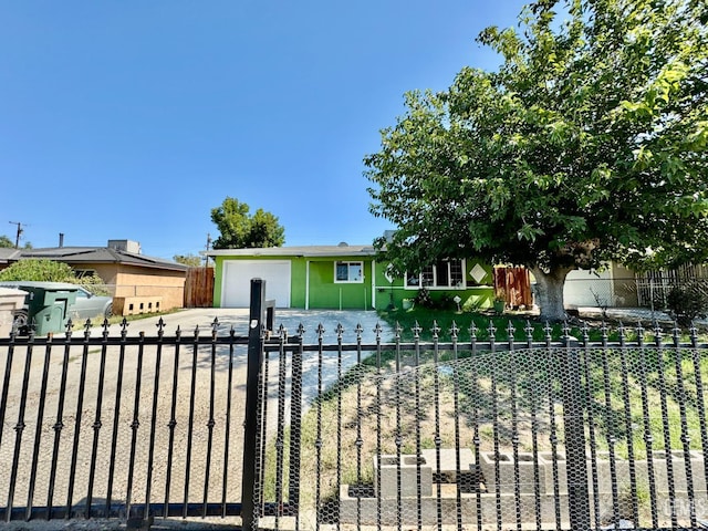 1212 Gorrill St, Bakersfield, CA 93307 - photo 1