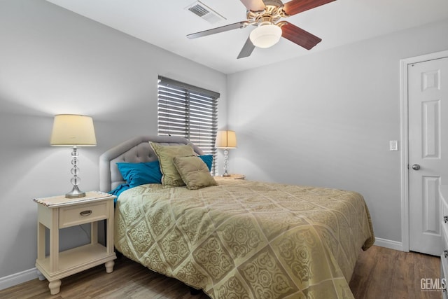 5512 Sicily Ct, Bakersfield, CA 93308 - bedroom featuring wood finished floors, baseboards, and ceiling fan