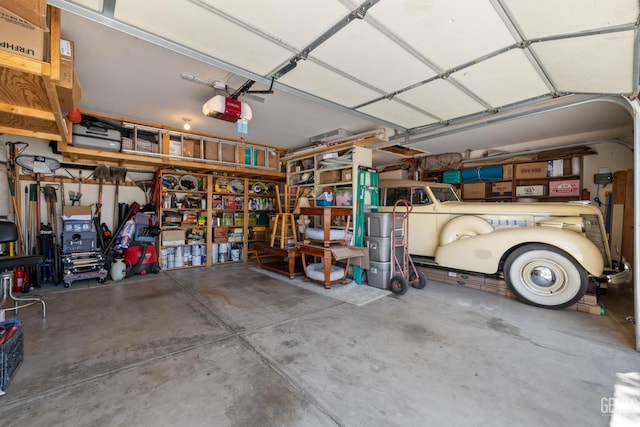 5512 Sicily Ct, Bakersfield, CA 93308 - garage with a garage door opener