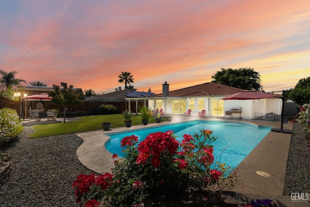 5512 Sicily Ct, Bakersfield, CA 93308 - view of swimming pool with a patio area and a gazebo