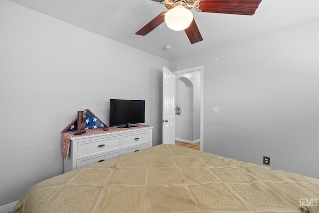 5512 Sicily Ct, Bakersfield, CA 93308 - bedroom with ceiling fan and baseboards