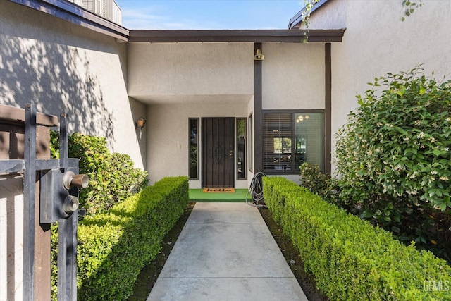 5600 Kirkside Dr Unit F, Bakersfield, CA 93311 - entrance to property with stucco siding