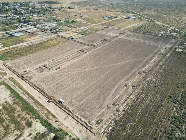 28108 Valley W Rd, Taft, CA 93268 - photo 8