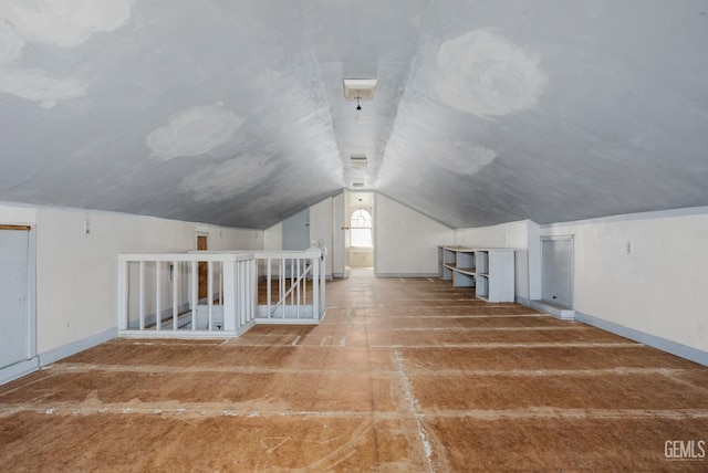 2104 B St, Bakersfield, CA 93301 - bonus room featuring vaulted ceiling and baseboards