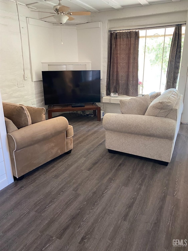 2104 B St, Bakersfield, CA 93301 - living room with wood finished floors and ceiling fan