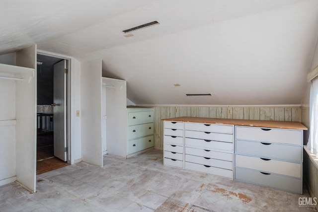 2104 B St, Bakersfield, CA 93301 - unfurnished bedroom with vaulted ceiling