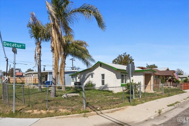 418 Decatur St, Bakersfield, CA 93308 - photo 3