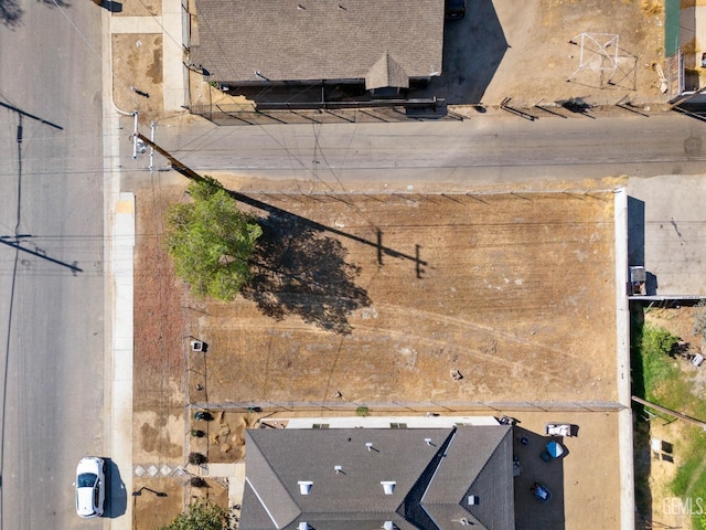 1018 Gage St, Bakersfield, CA 93305