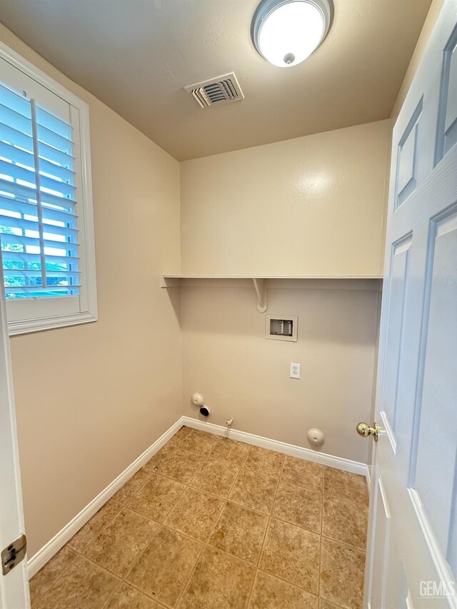 6631 Rimridge Way, Bakersfield, CA 93313 - clothes washing area featuring hookup for a gas dryer, hookup for a washing machine, and baseboards