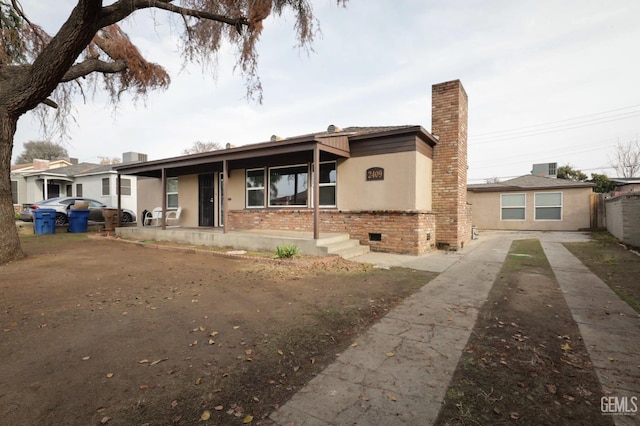 view of front of house featuring covered porch