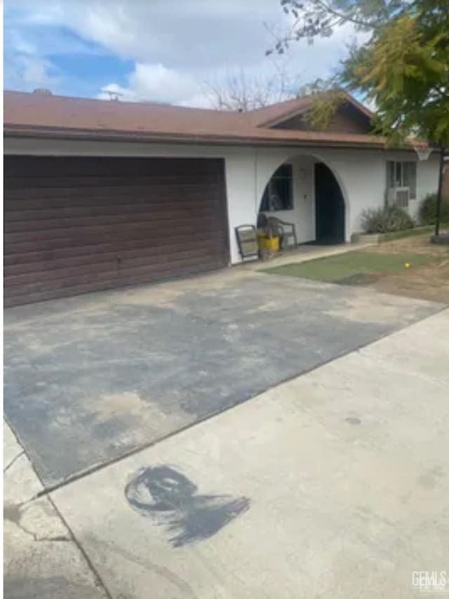 5721 Garber Way, Bakersfield, CA 93307 - photo 1