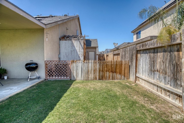 6207 Provincetown Ave, Bakersfield, CA 93313 - view of yard