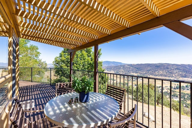 25001 Cannonero Ct, Tehachapi, CA 93561 - balcony with a mountain view, a pergola, and outdoor dining space
